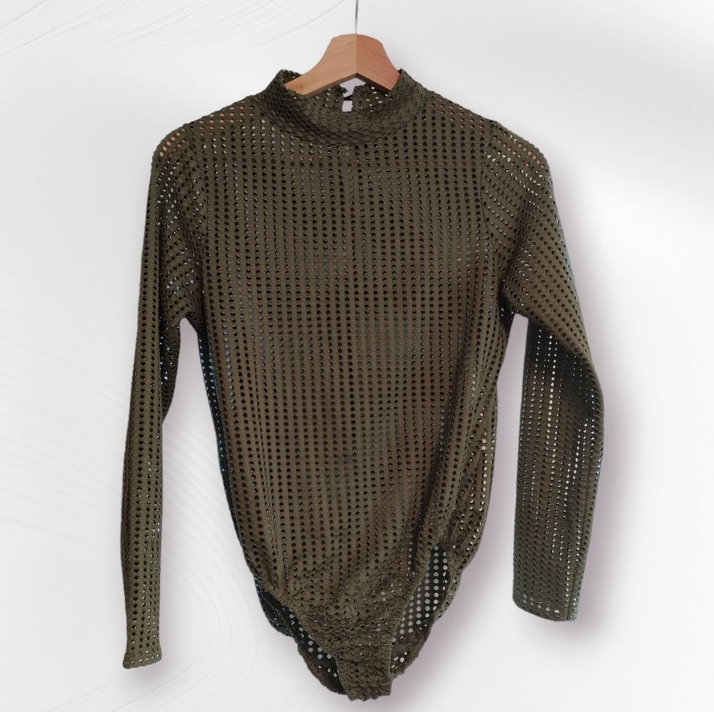 Urban Outfitters boohoo Bodysuit Size Medium Green Mock Turtleneck Shirt Top